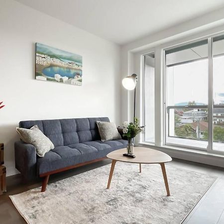 Spacious New Apartment With Working Space@Oakridge Vancouver Kültér fotó